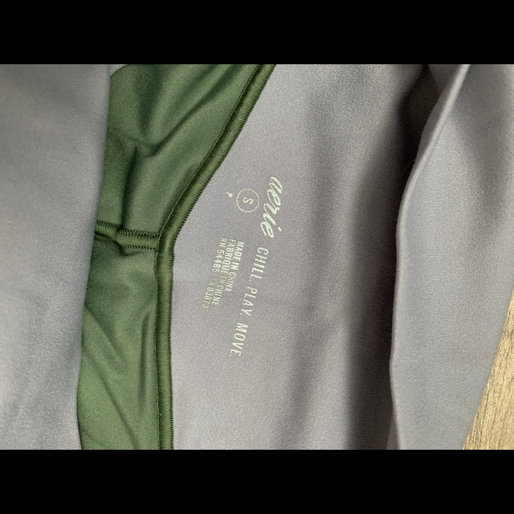 AERIE HIGH WAISTED LEGGINGS - Picture 3 of 3